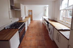 Kitchen- click for photo gallery